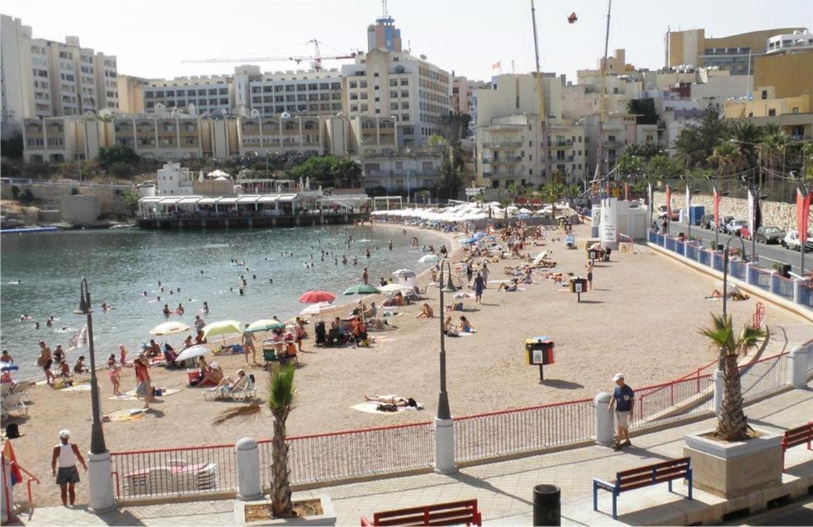 Spacious 3 Bedroom Apartment In The Heart Of St Julians سانت جوليان المظهر الخارجي الصورة