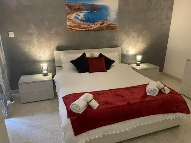 Spacious 3 Bedroom Apartment In The Heart Of St Julians سانت جوليان المظهر الخارجي الصورة