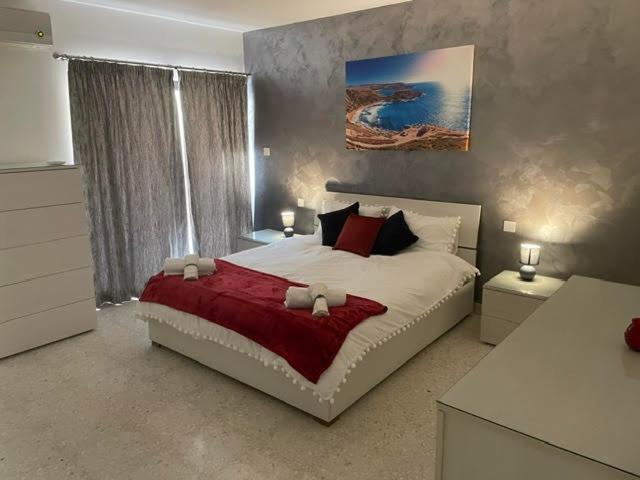 Spacious 3 Bedroom Apartment In The Heart Of St Julians سانت جوليان المظهر الخارجي الصورة