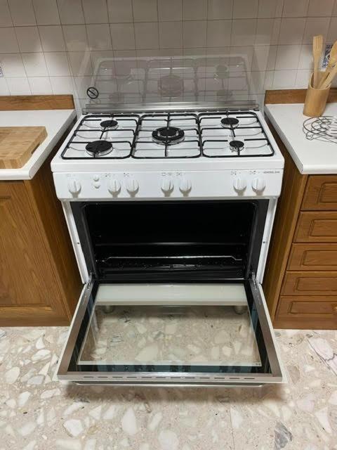 Spacious 3 Bedroom Apartment In The Heart Of St Julians سانت جوليان المظهر الخارجي الصورة