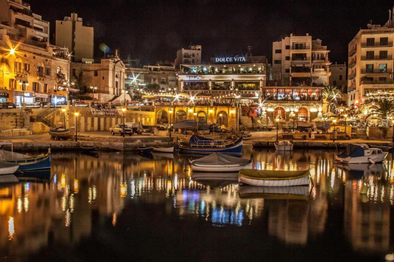 Spacious 3 Bedroom Apartment In The Heart Of St Julians سانت جوليان المظهر الخارجي الصورة