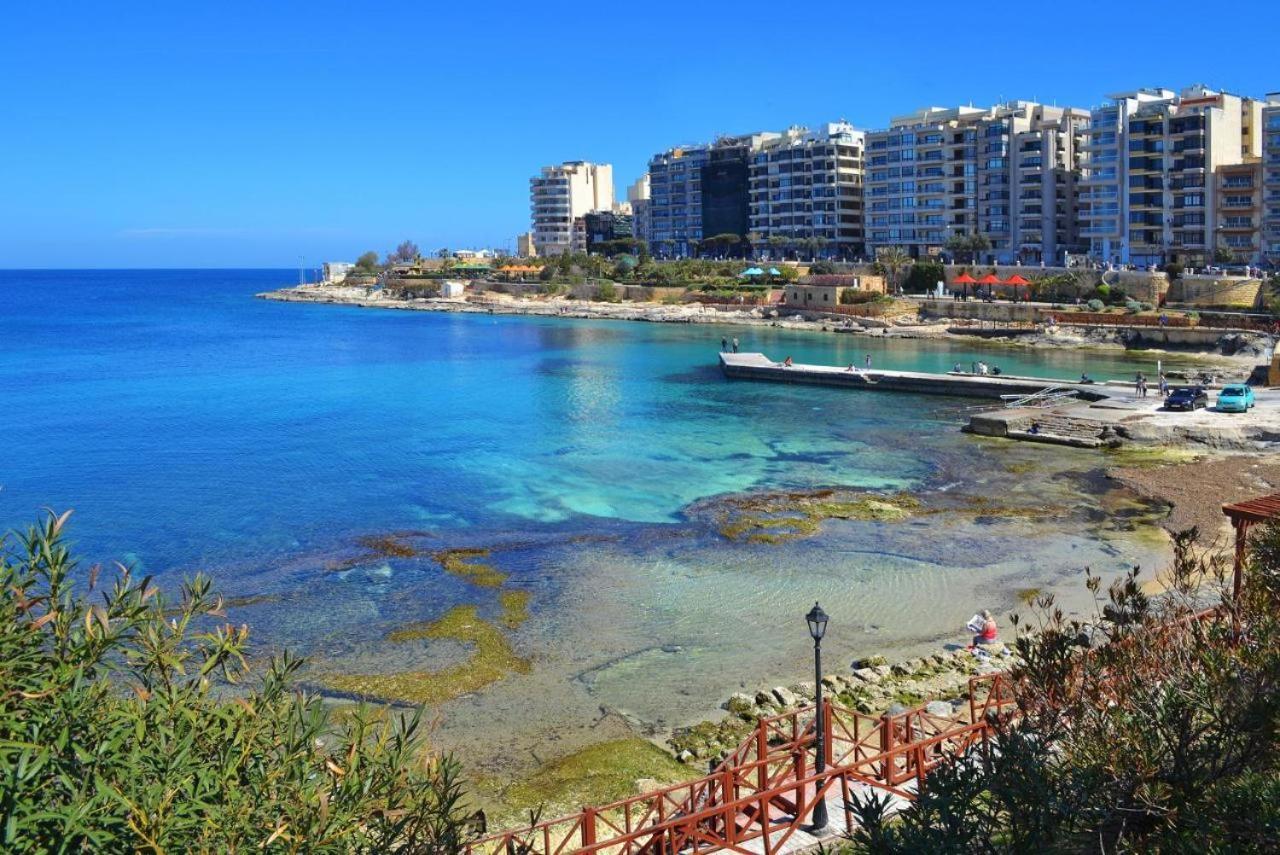 Spacious 3 Bedroom Apartment In The Heart Of St Julians سانت جوليان المظهر الخارجي الصورة