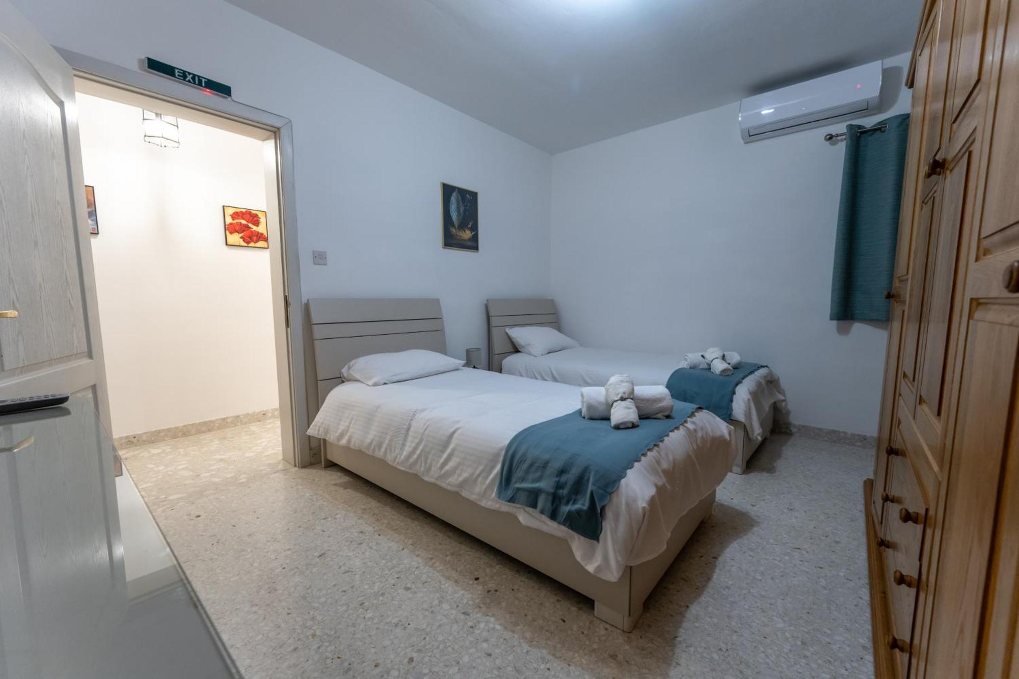 Spacious 3 Bedroom Apartment In The Heart Of St Julians سانت جوليان المظهر الخارجي الصورة