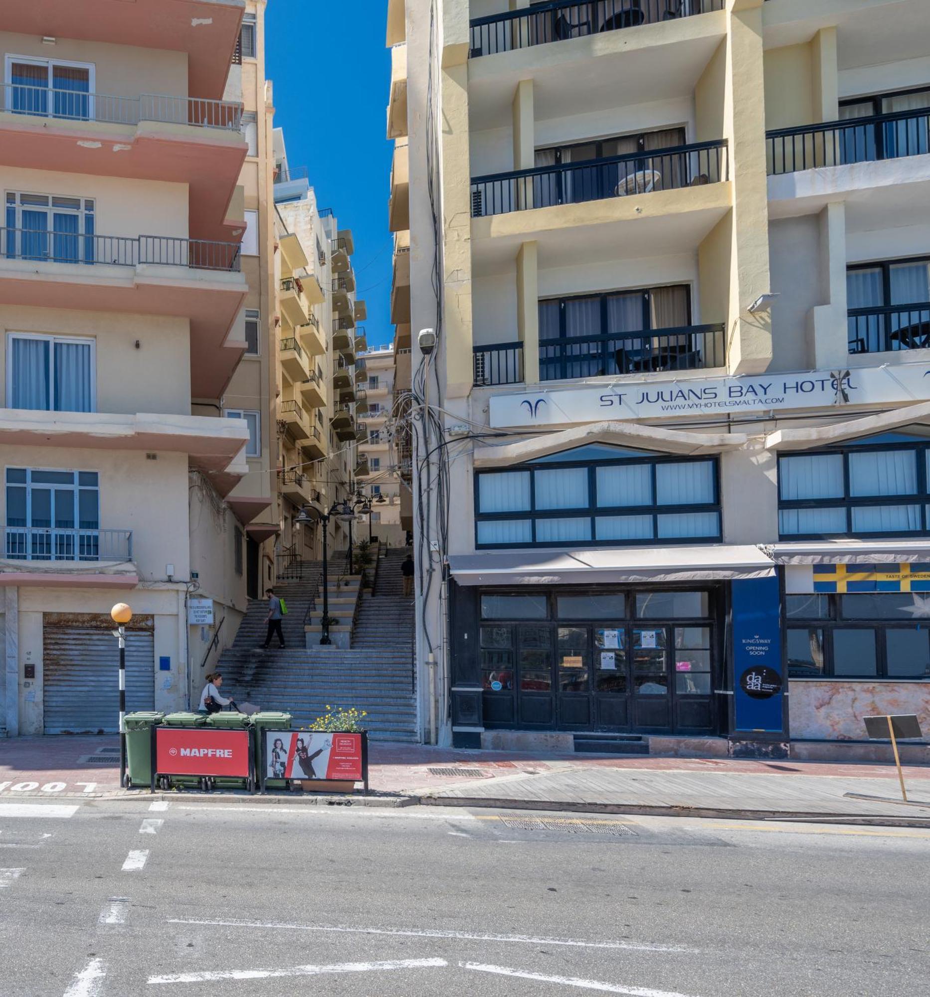 Spacious 3 Bedroom Apartment In The Heart Of St Julians سانت جوليان المظهر الخارجي الصورة